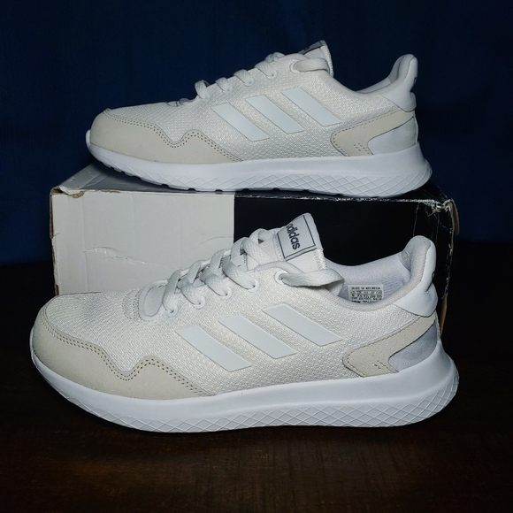 adidas archivo cloud white